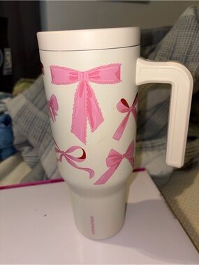 Pink Bow Accent Hyrapeak